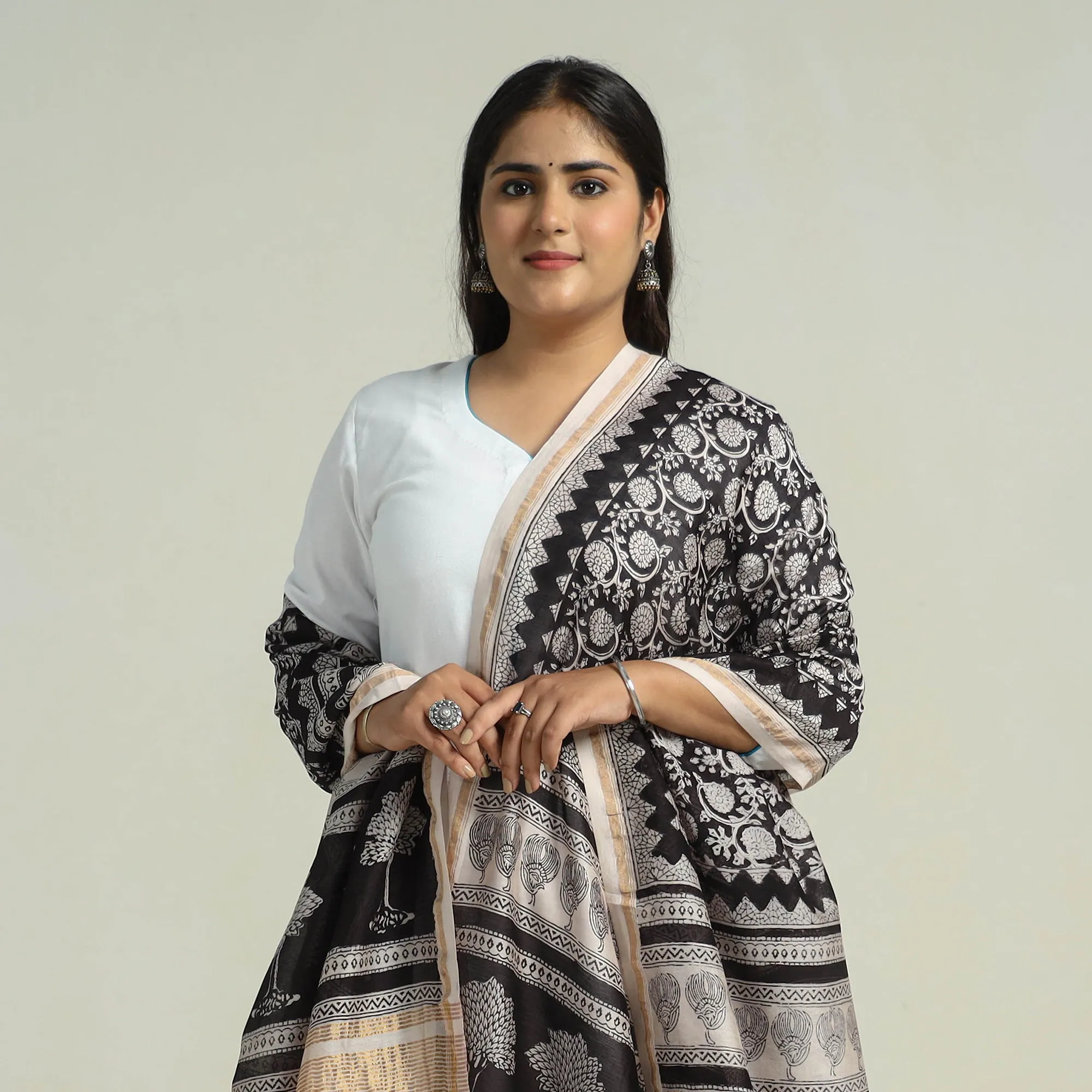 Black - Traditional Maheshwari Silk Bagh Print Dupatta 27