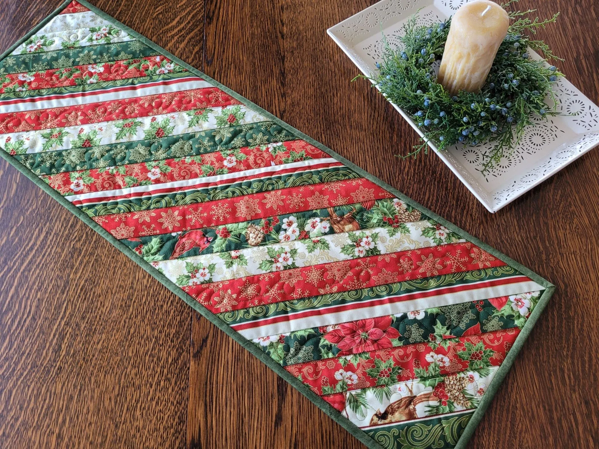 Christmas Table Runner in Diagonal Stripes