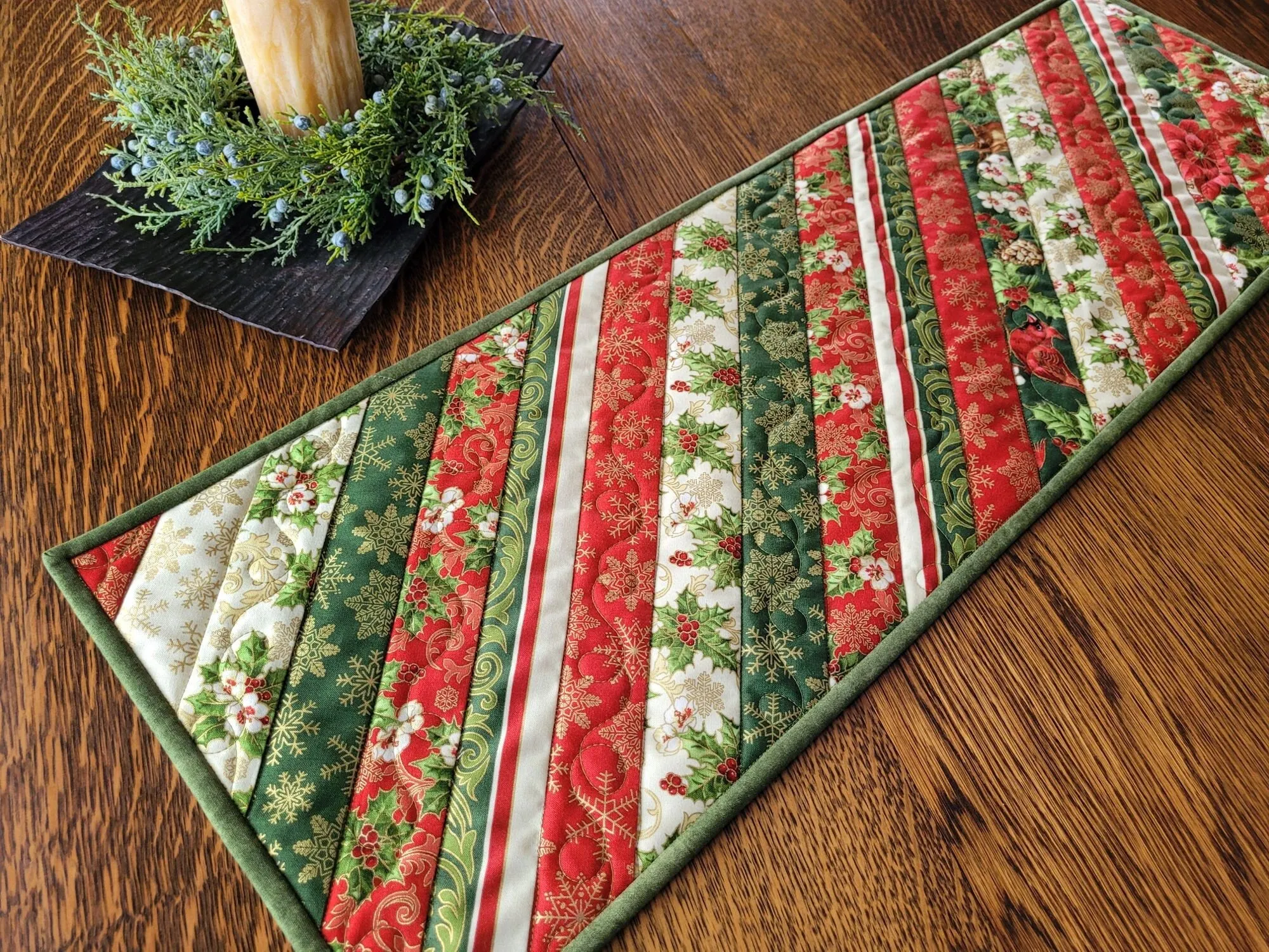 Christmas Table Runner in Diagonal Stripes