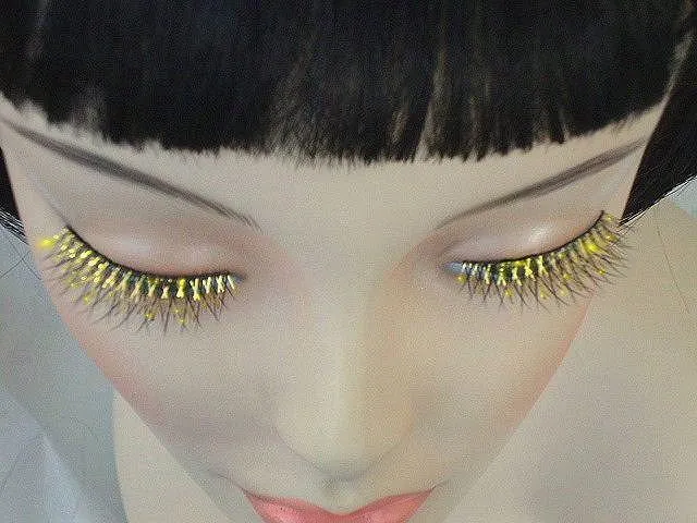 Eyelashes Tinsel Black and Gold