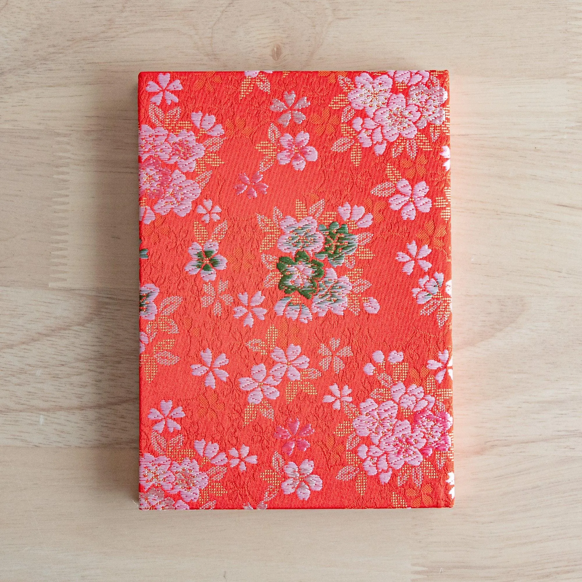 Nishijin Textile Sakura Ensemble Notebook (B6)