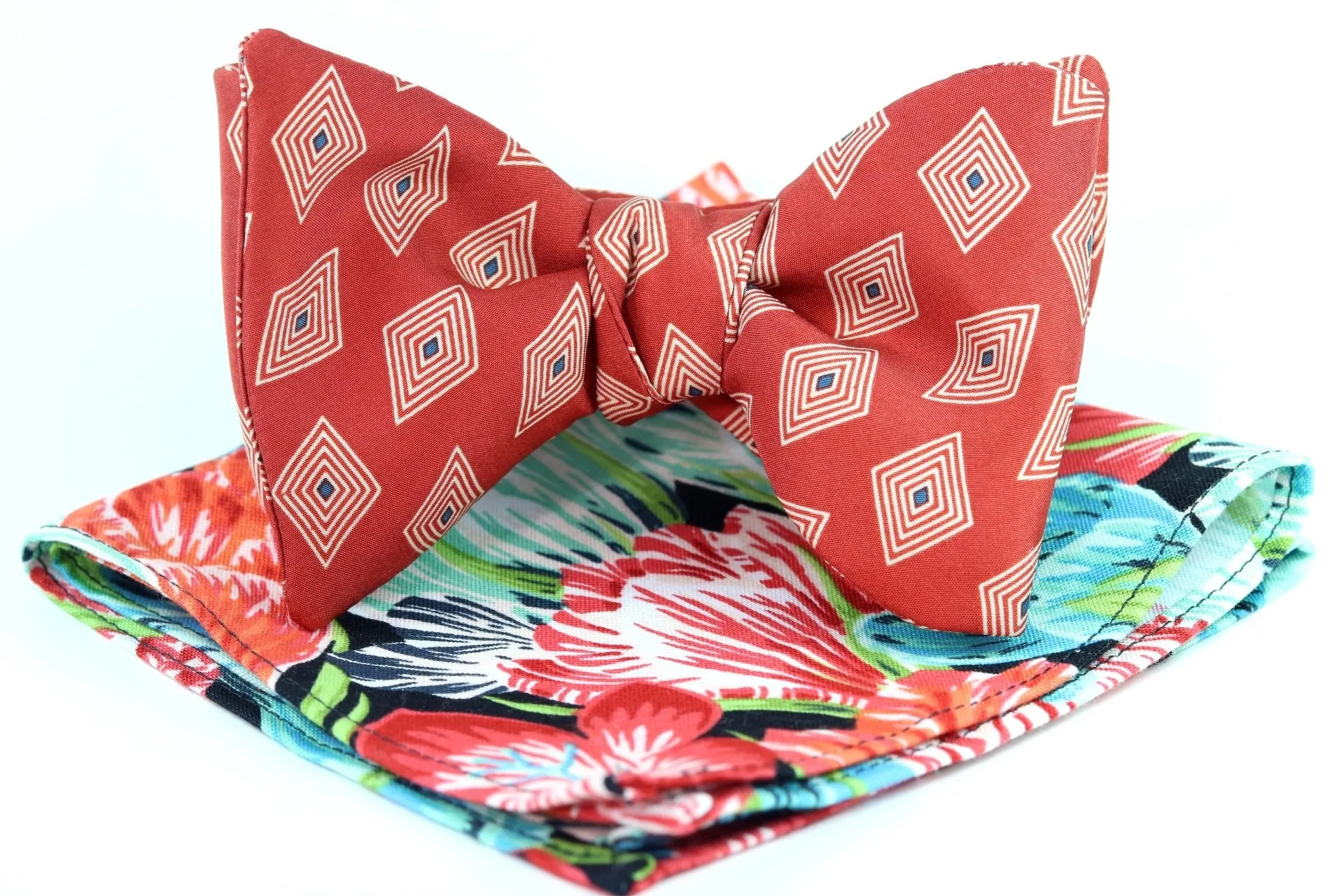 Presidio Diamond Silk Bow Tie